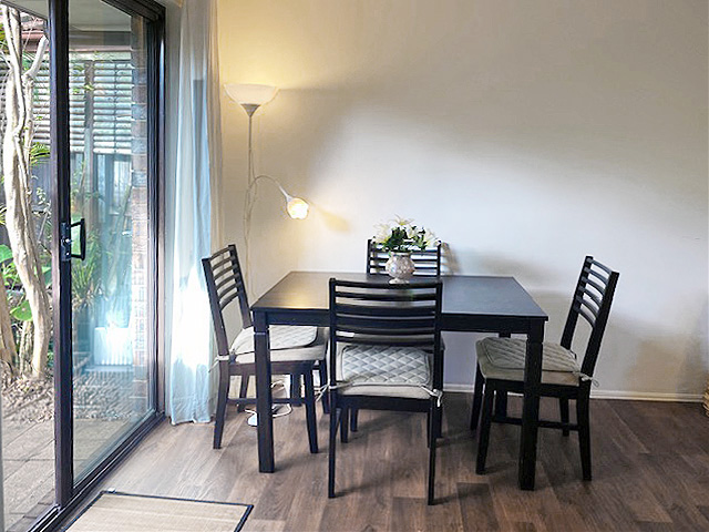 6 Otaki Rd, Yeronga, QLD 4104