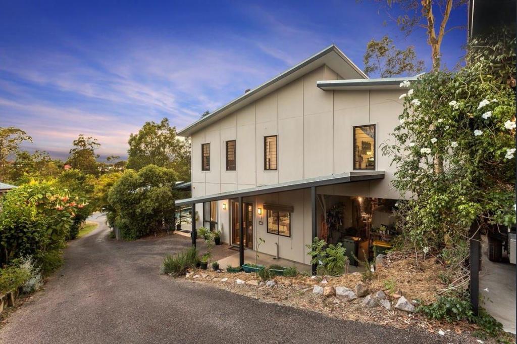 71 ABERDEEN PL, UPPER KEDRON, QLD 4055