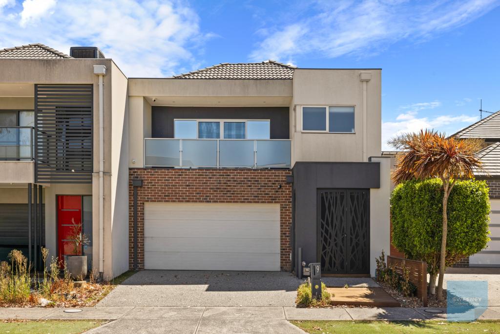 9 Boathouse Dr, Caroline Springs, VIC 3023