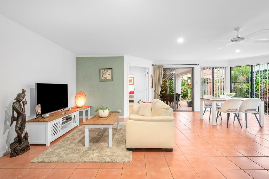 9 Baker Finch Pl, Twin Waters, QLD 4564