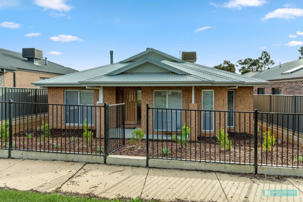 4 Luxford Ct, Strathdale, VIC 3550