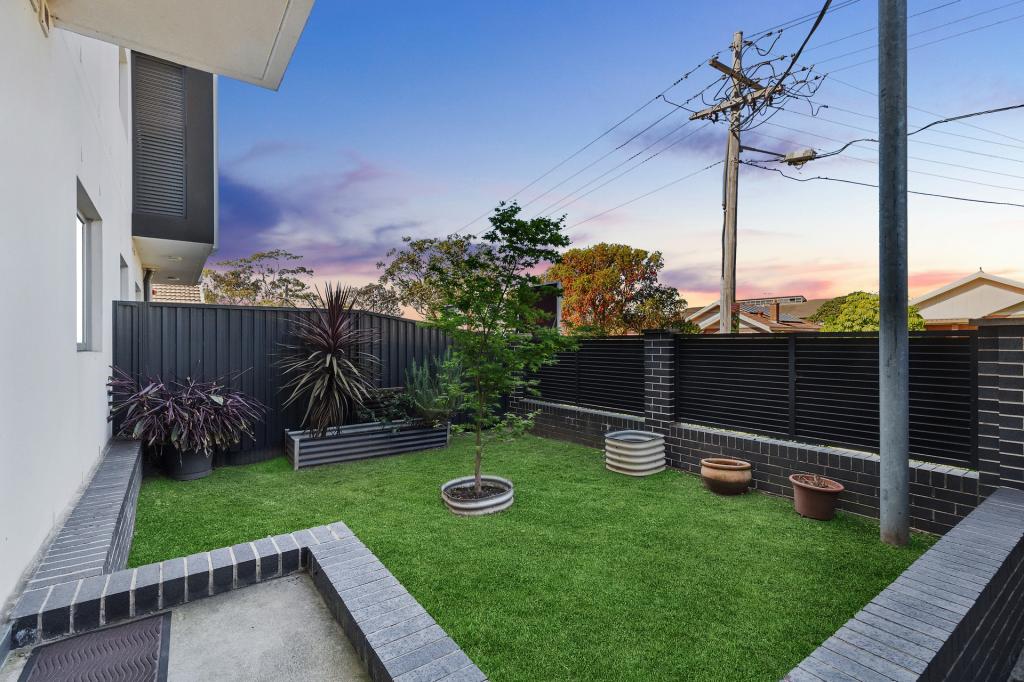 2/5 WHITE AVE, BANKSTOWN, NSW 2200