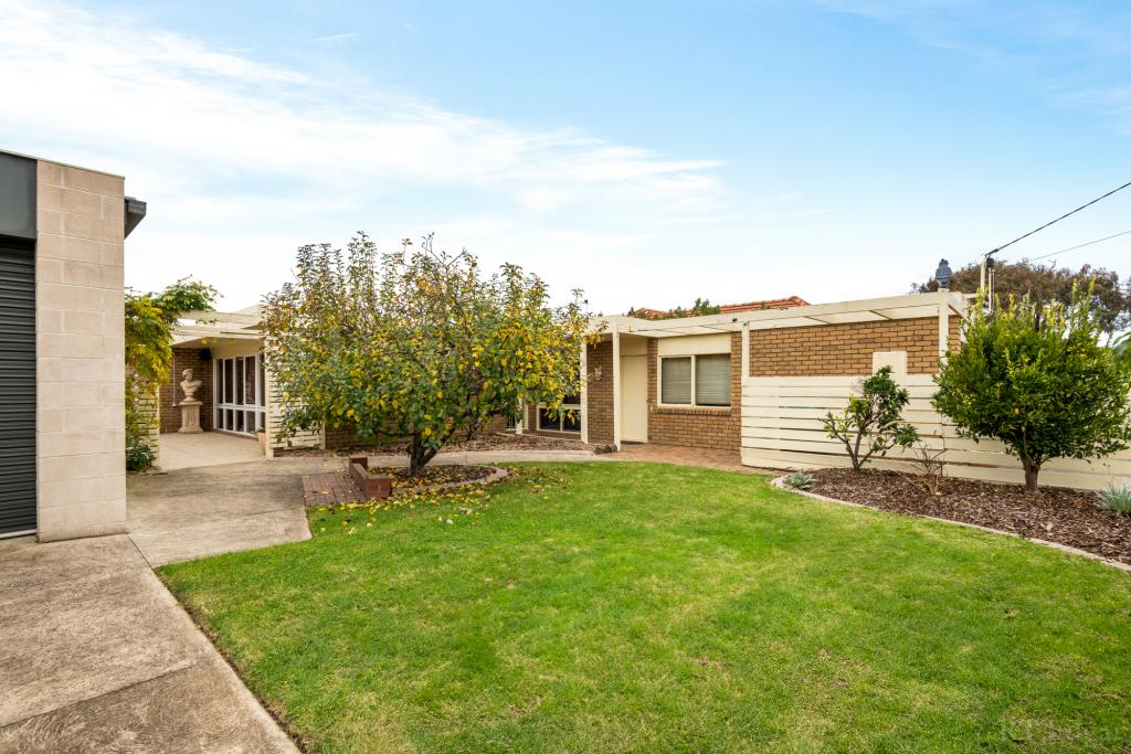 5 Coatsworth Ave, St Leonards, VIC 3223