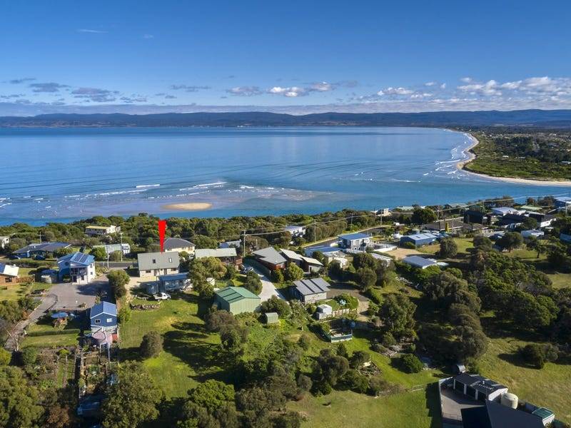 119 Swanwick Dr, Coles Bay, TAS 7215