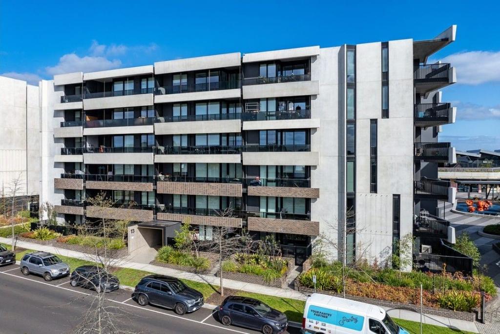 201/13 Foundation Bvd, Burwood East, VIC 3151