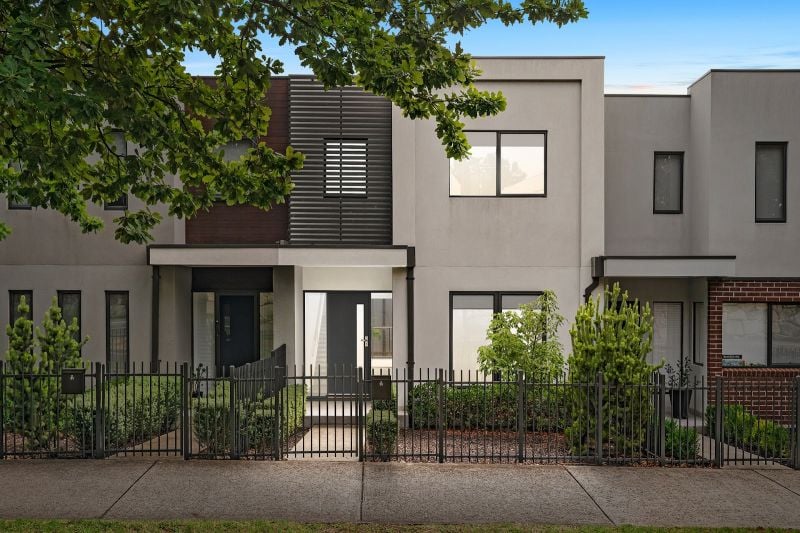 33 LINACRE DR, BUNDOORA, VIC 3083