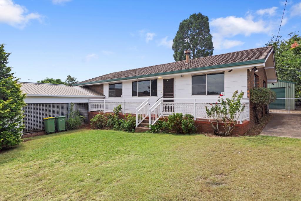 182 TOR ST, ROCKVILLE, QLD 4350