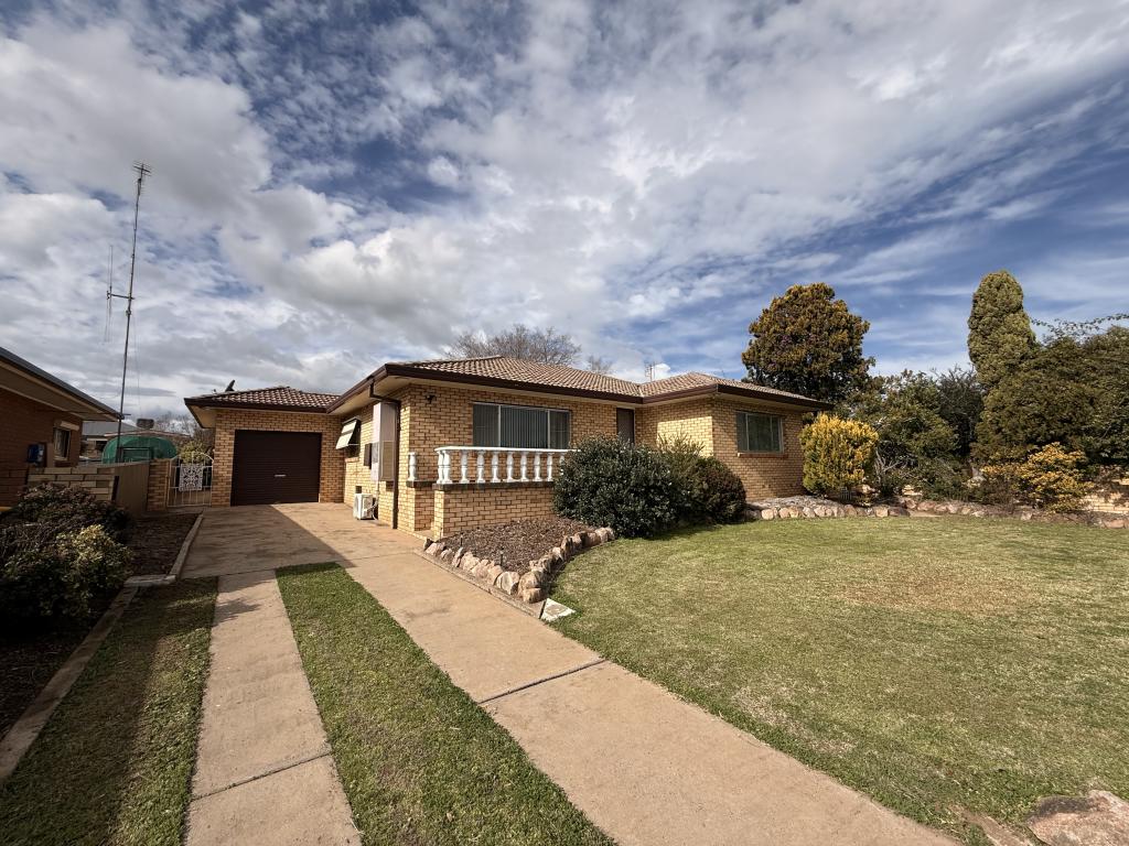 1 Clematis St, Forbes, NSW 2871