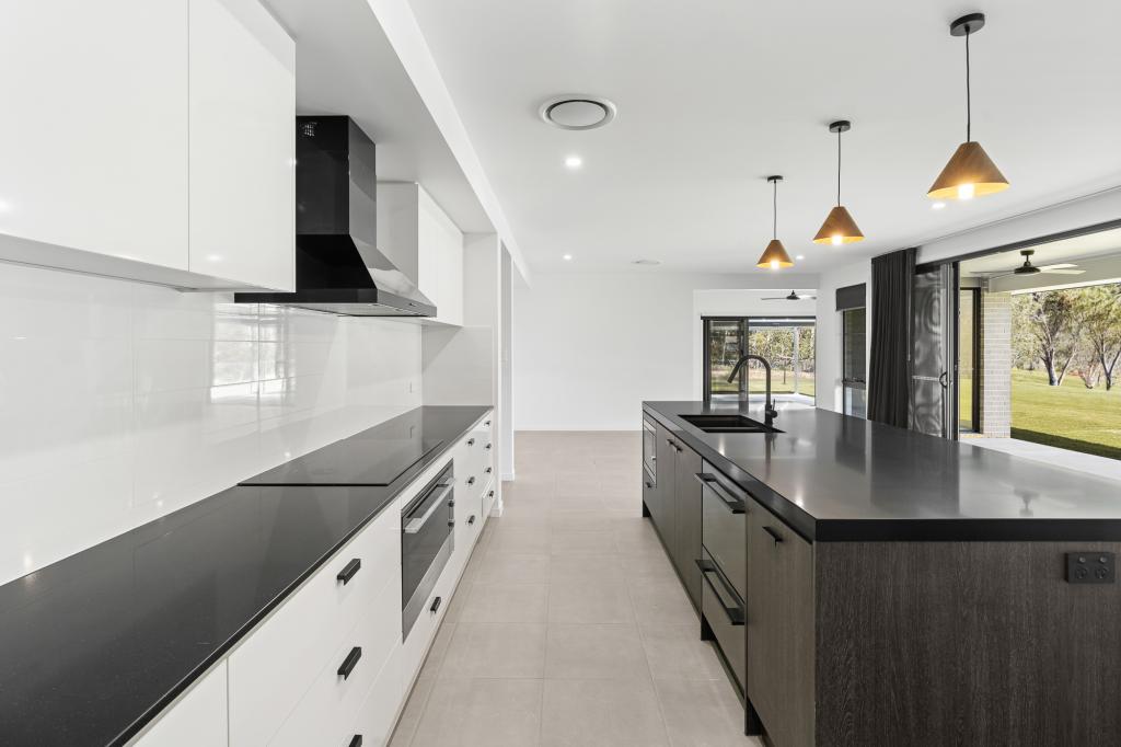 90 Hall Rd, Elimbah, QLD 4516