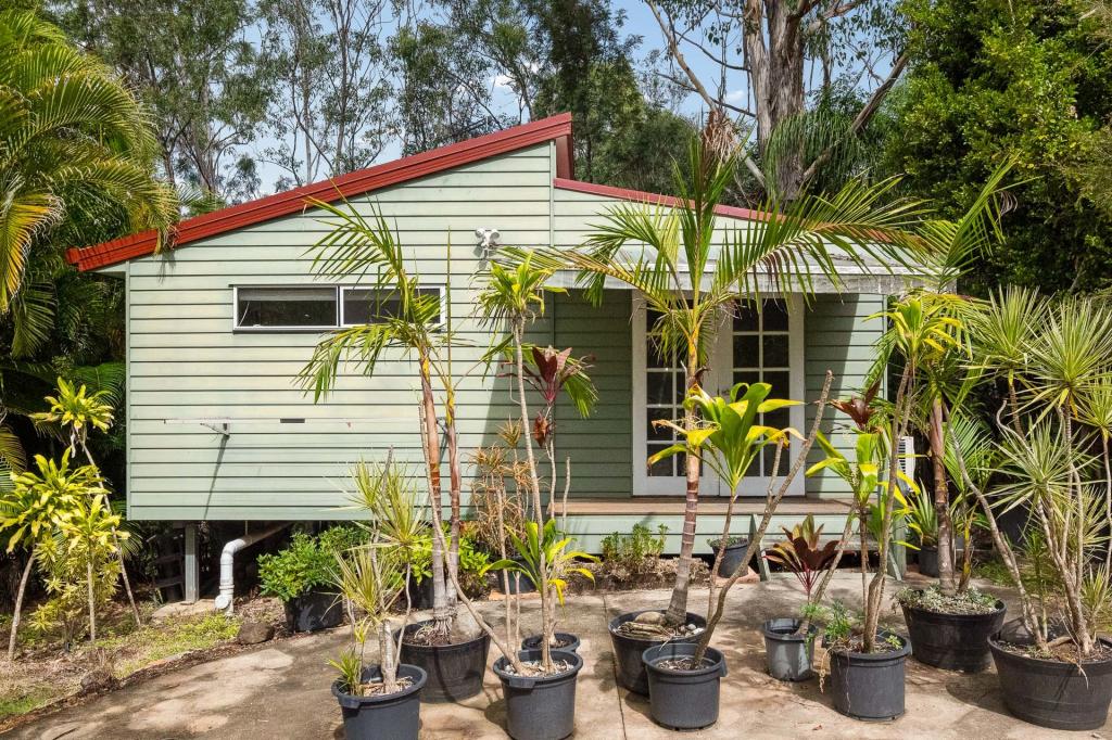 16A WOODVIEW ST, SAMFORD VALLEY, QLD 4520