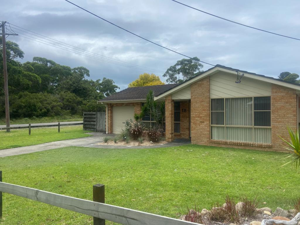 18 Centre St, Callala Beach, NSW 2540