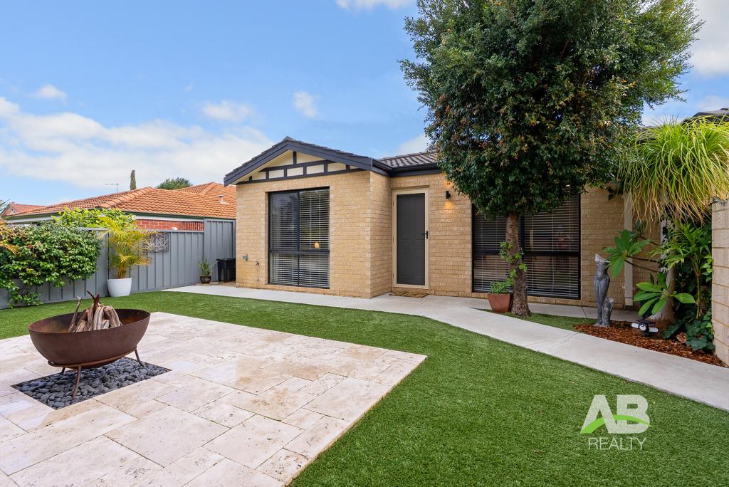 15 Griffiths Rd, Sinagra, WA 6065