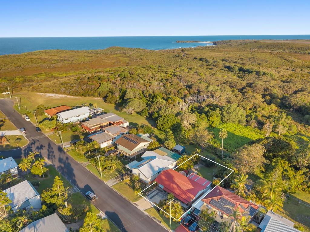6 Anson Ave, Evans Head, NSW 2473