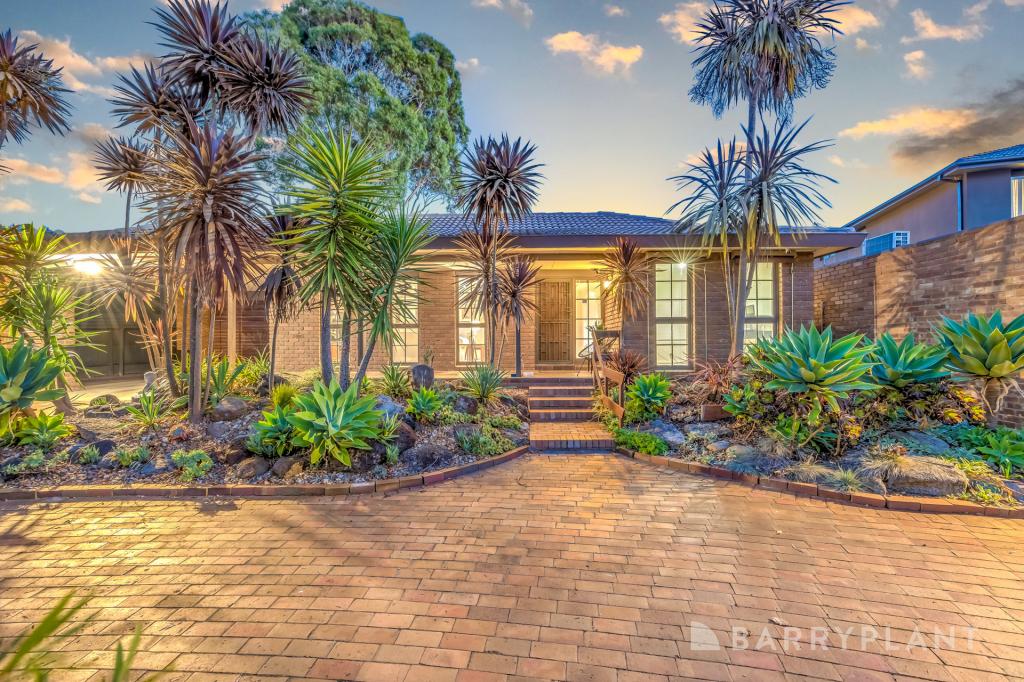 4 Hertford Cres, Wheelers Hill, VIC 3150