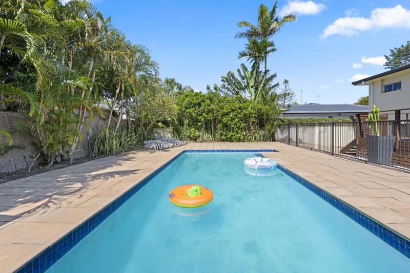 35 Coogeen St, Bundall, QLD 4217