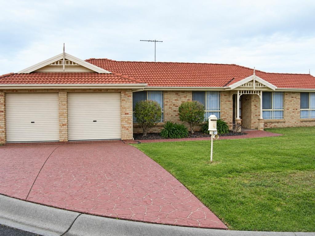 2 Bonney Cl, St Helens Park, NSW 2560
