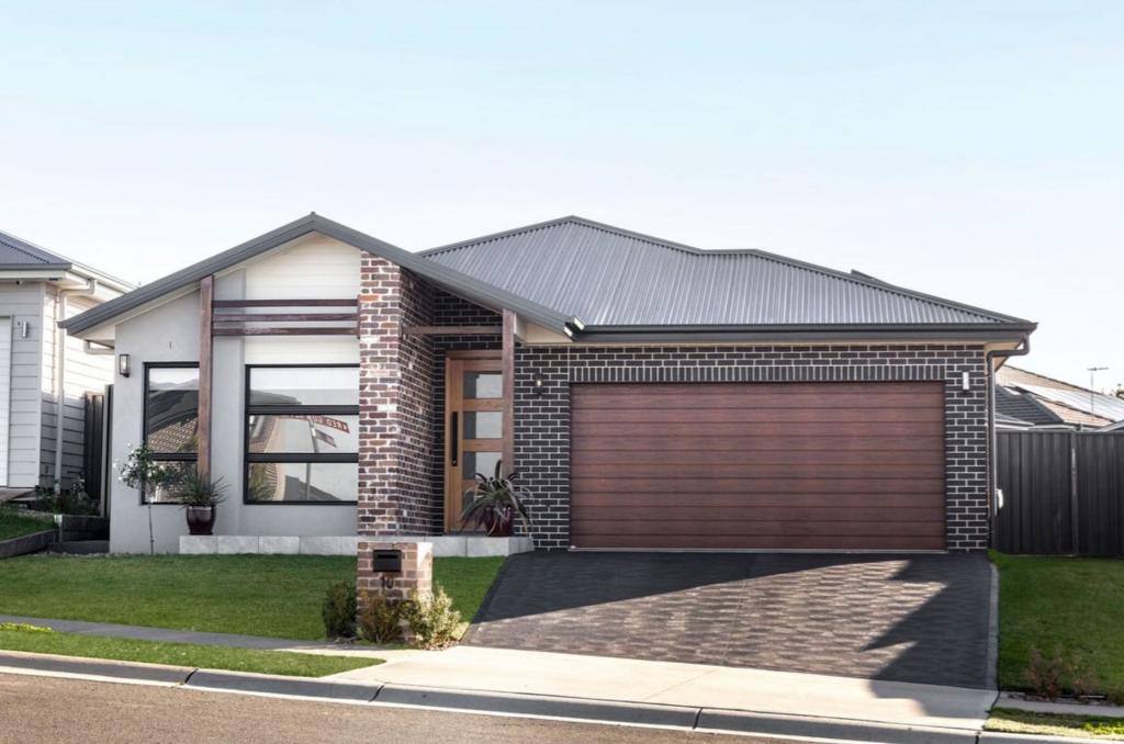 10 RED GUM RD, TAHMOOR, NSW 2573