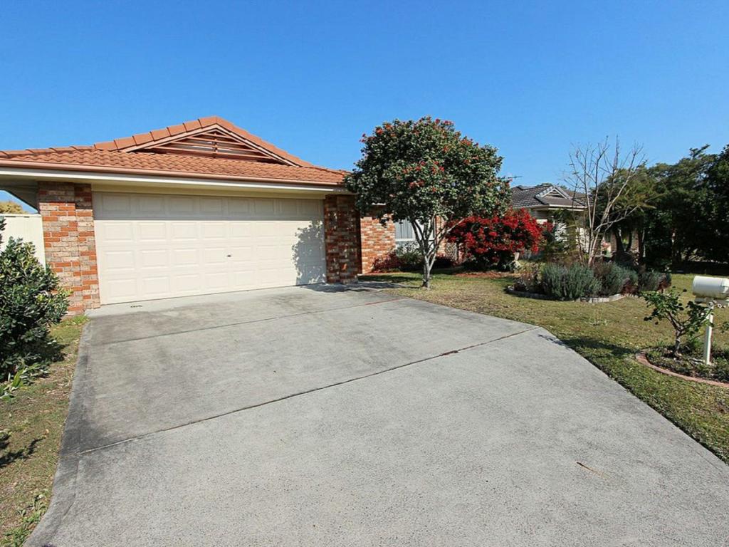 18 John Gollan Ave, Harrington, NSW 2427