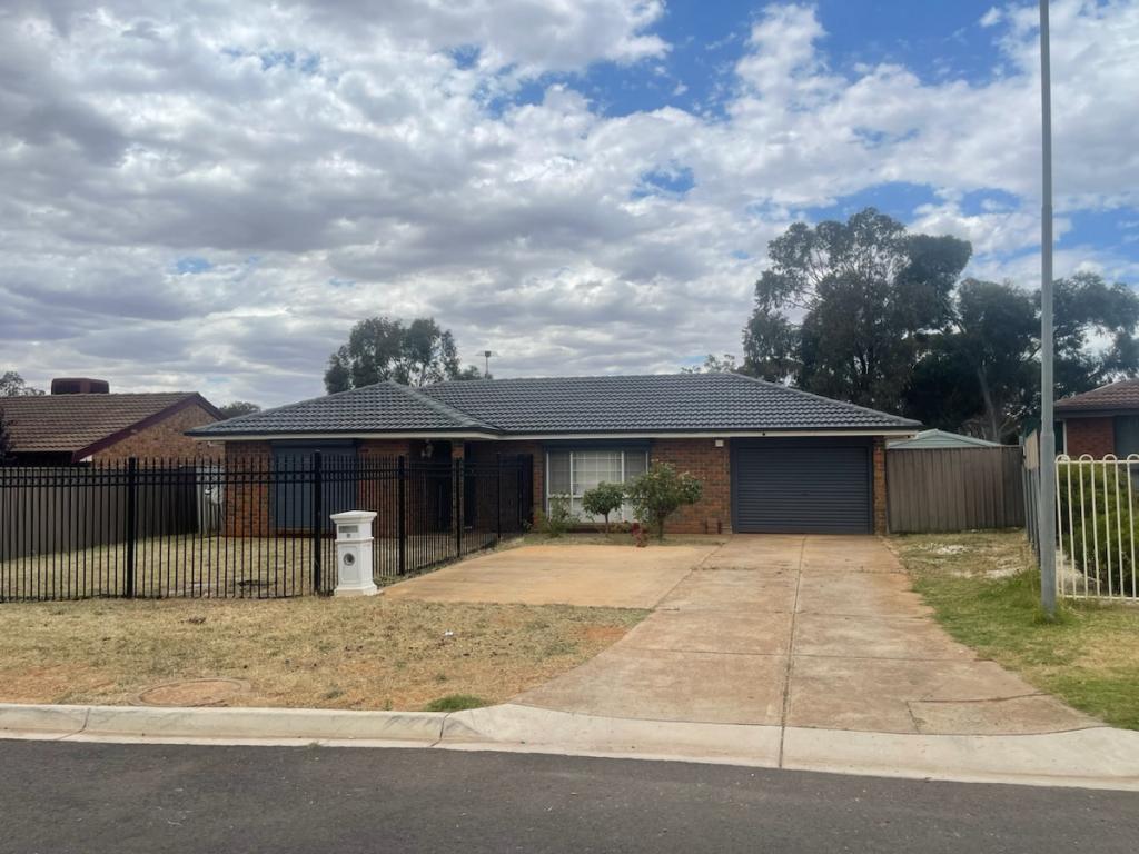 6 London Ct, Craigmore, SA 5114