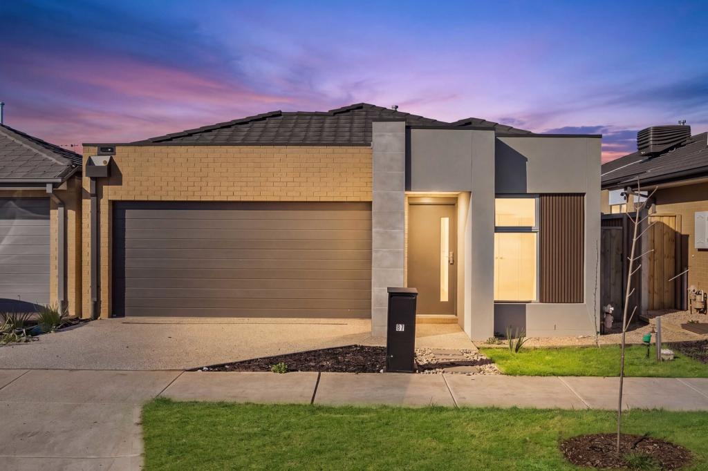 97 Modena Rd, Fraser Rise, VIC 3336