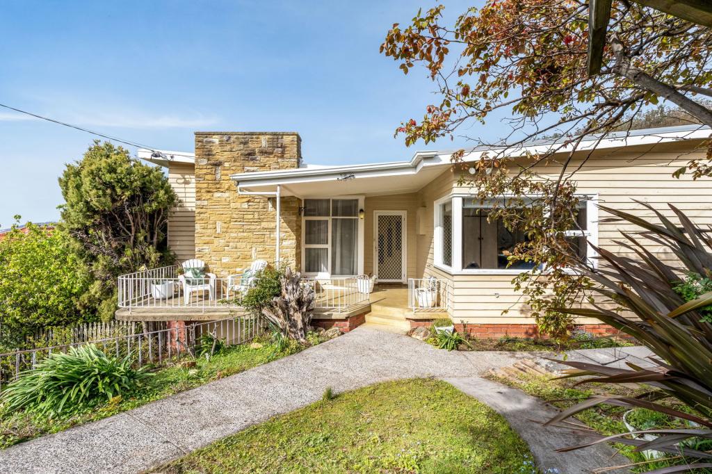 104 Gillon Cres, Mount Stuart, TAS 7000