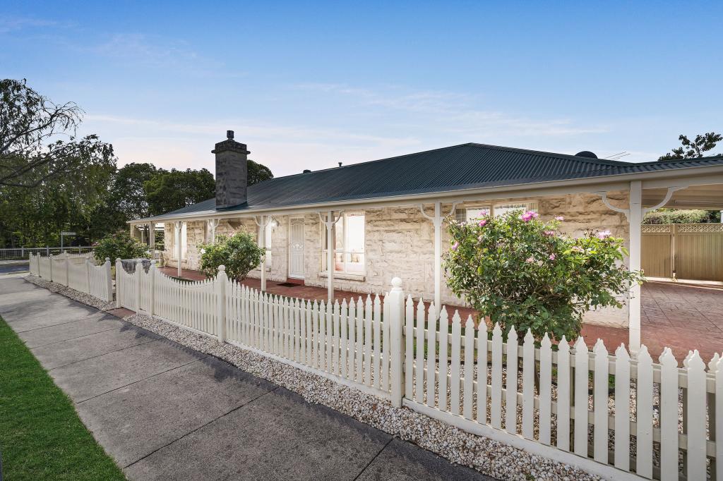 10 Oliver Ct, Ferntree Gully, VIC 3156