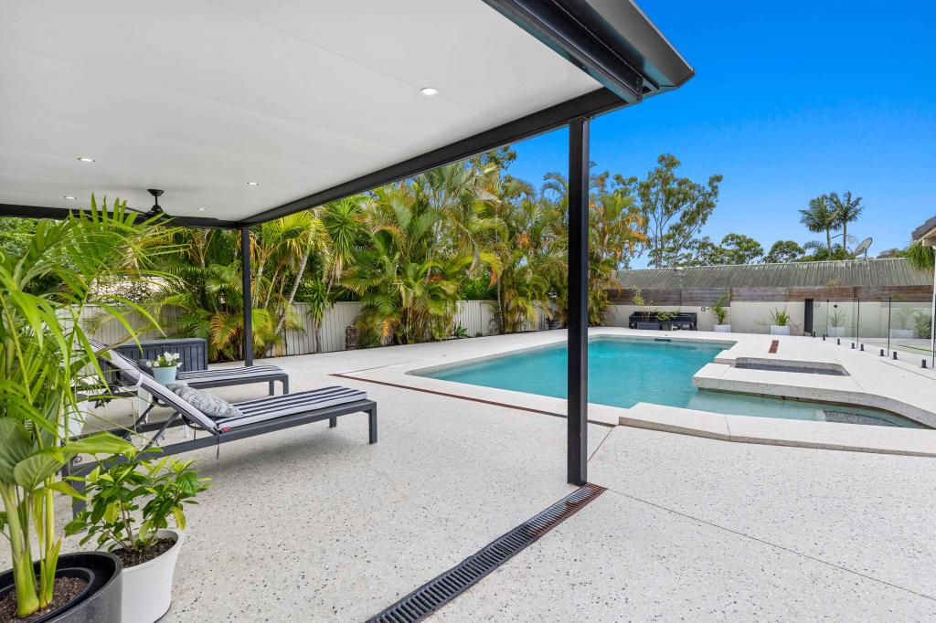 5 John Munro Ct, Carrara, QLD 4211