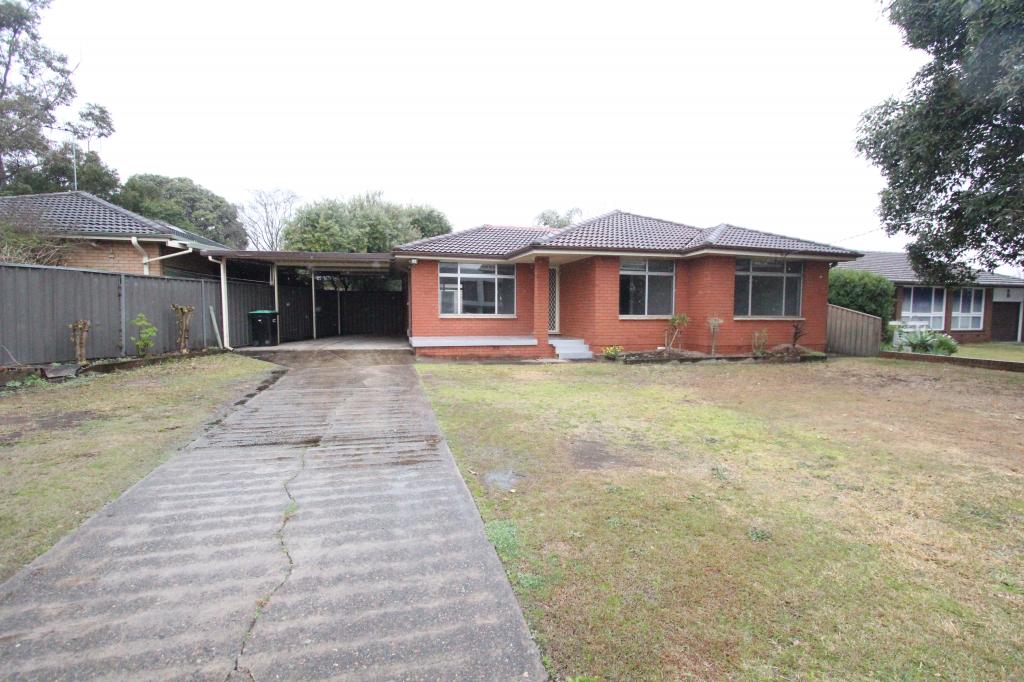 11 Dredge Ave, Moorebank, NSW 2170