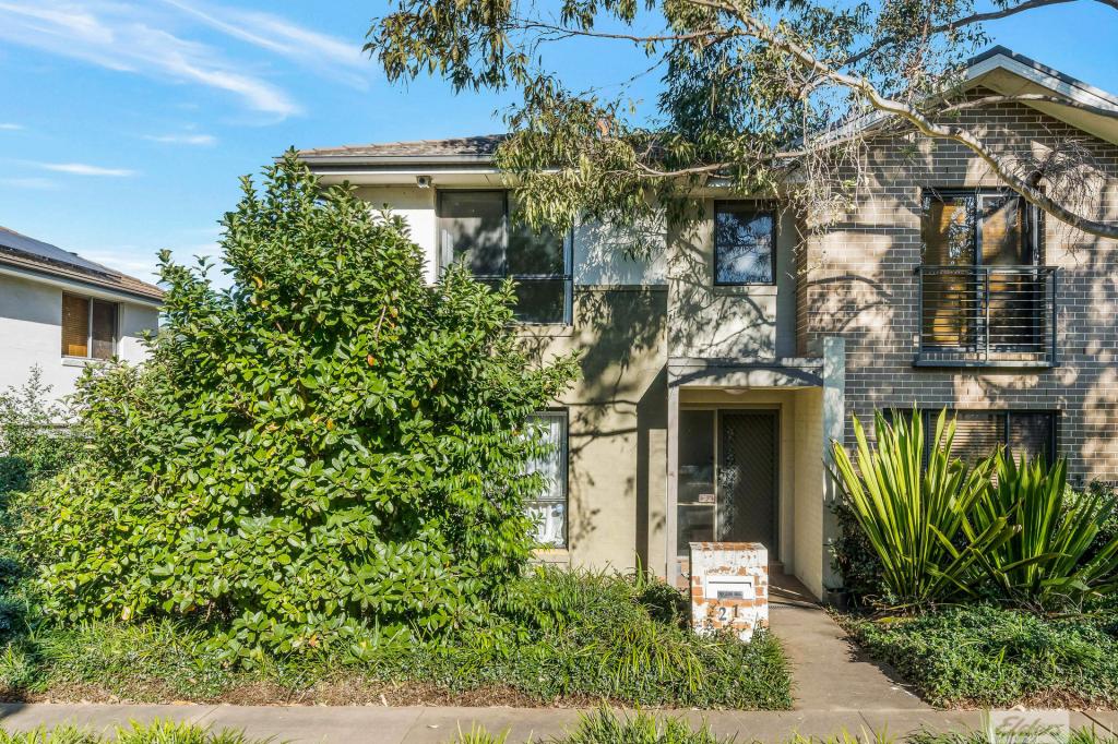 21 Hadlow Ave, Glenfield, NSW 2167