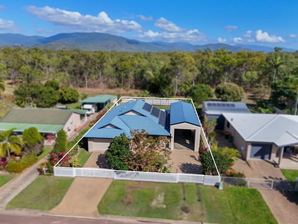 11 Borton St, Balgal Beach, QLD 4816