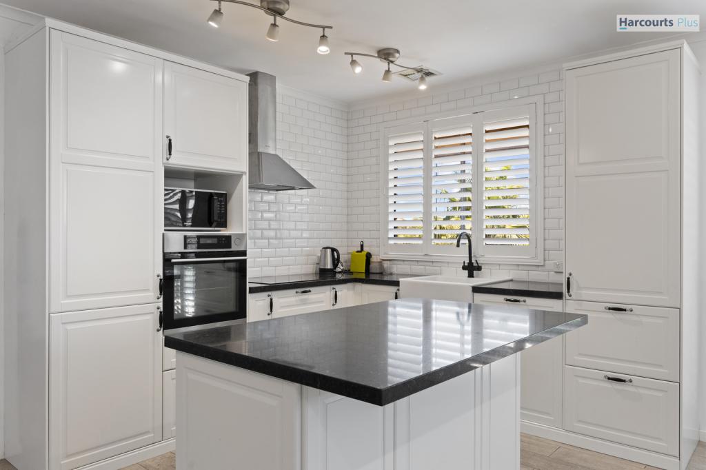 5 Santana Ct, Hallett Cove, SA 5158