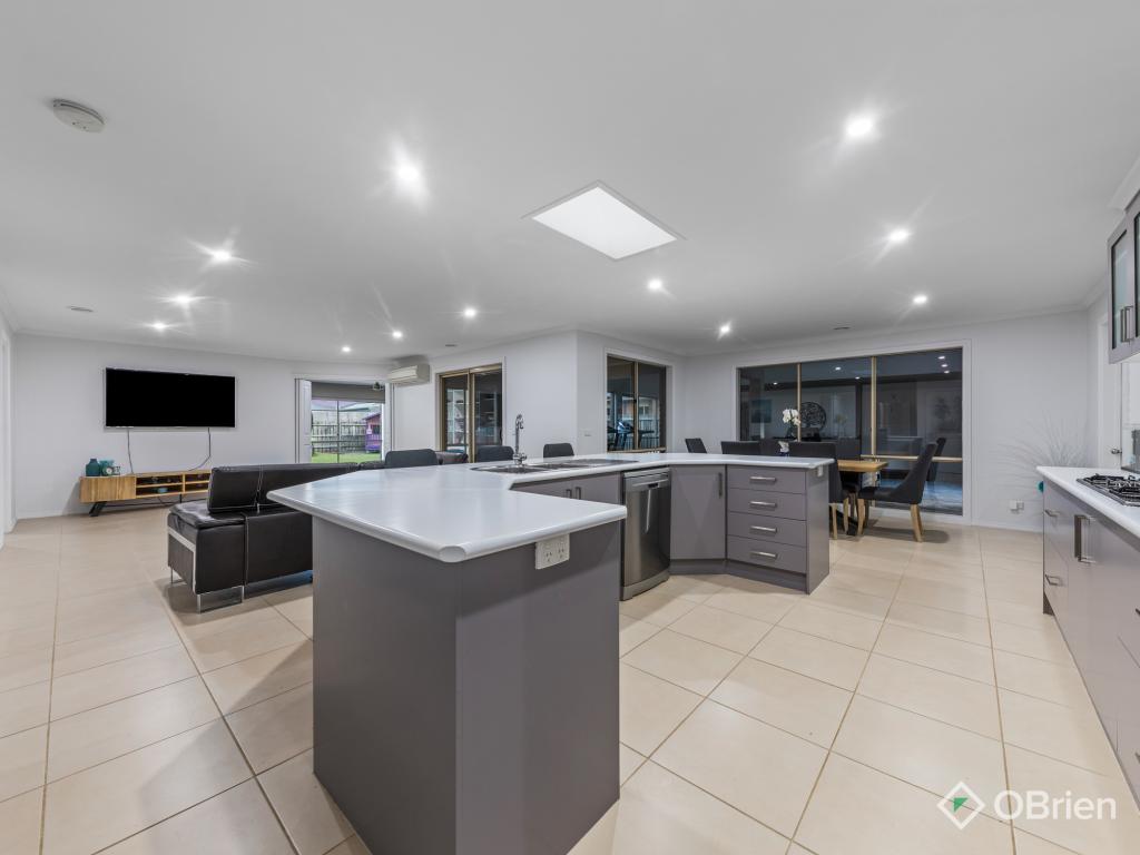 9 Makitti Cl, Tooradin, VIC 3980