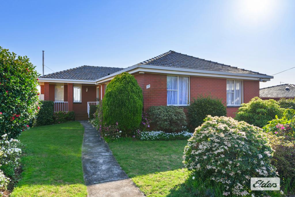 37 TAROONA AVE, SHOREWELL PARK, TAS 7320