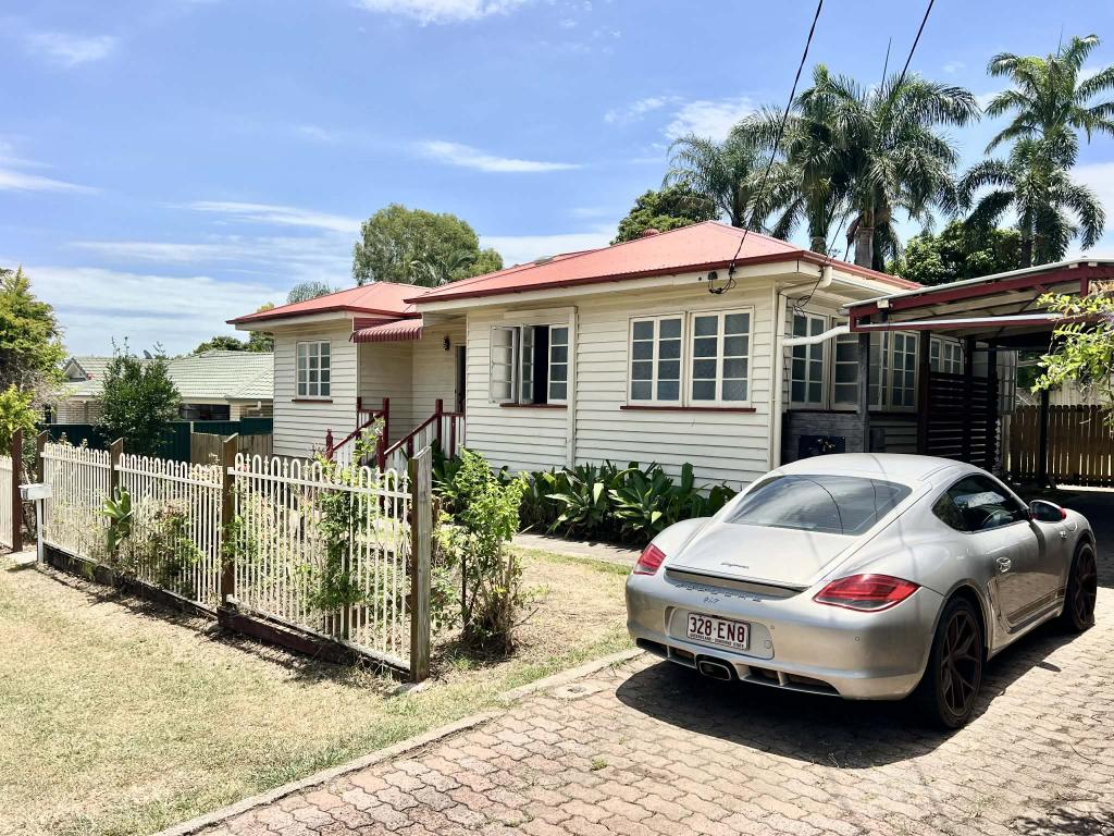 15 Hayes St, Raceview, QLD 4305