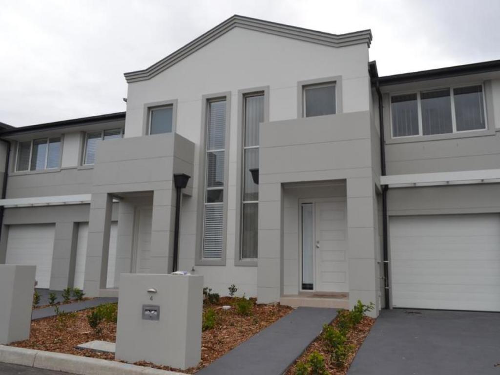 4 Highland Cl, Macquarie Links, NSW 2565