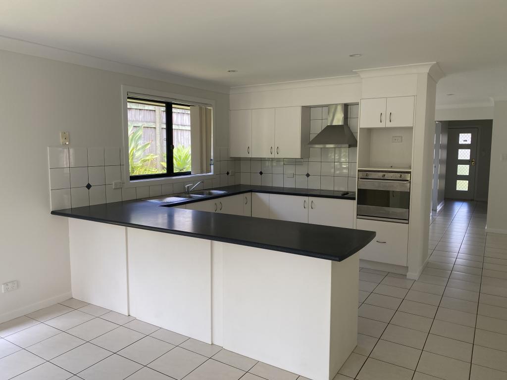 8 Kiamba St, Upper Coomera, QLD 4209