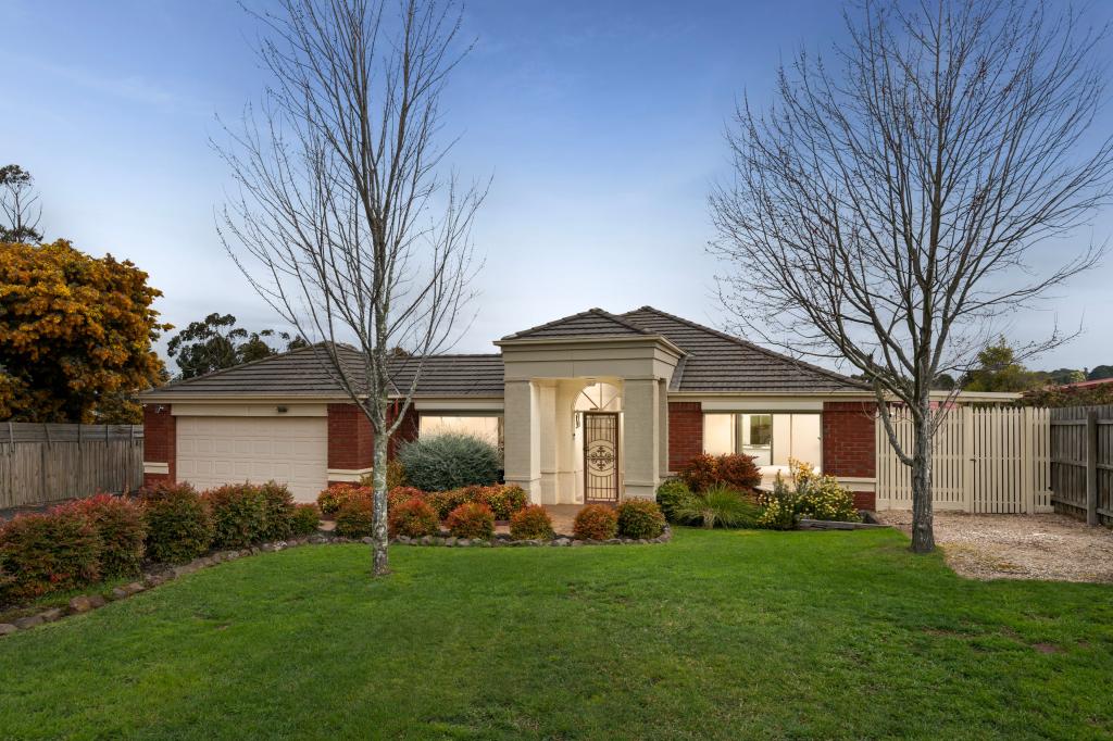 7 Lucern Cl, Romsey, VIC 3434