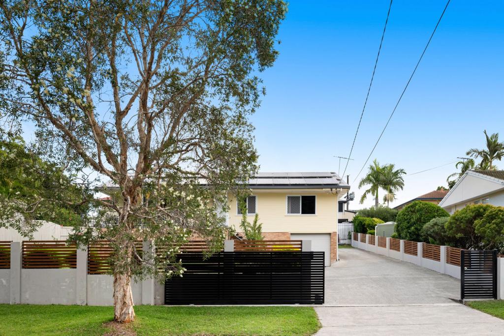 11 Donfern St, Mount Gravatt, QLD 4122