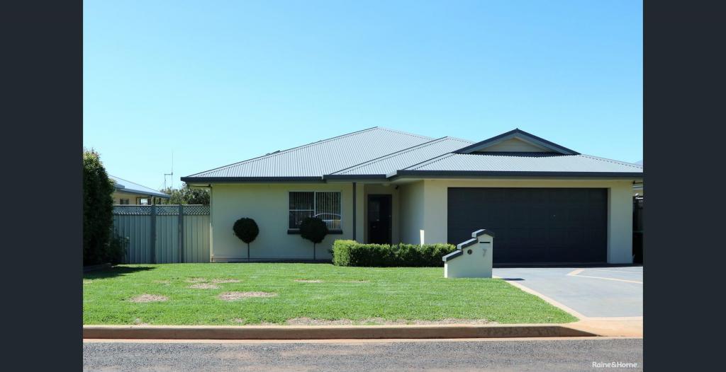 7 Koala St, Parkes, NSW 2870