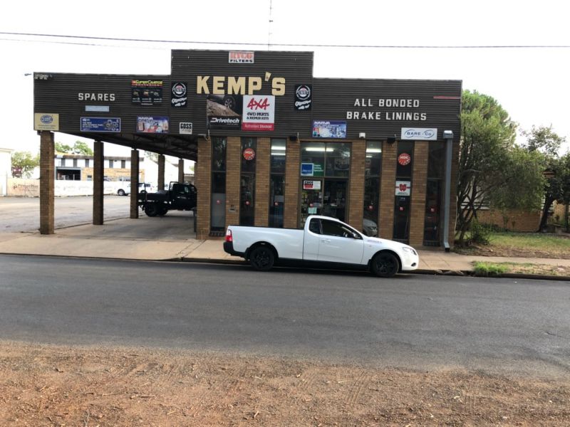 37 Canal St, Griffith, NSW 2680