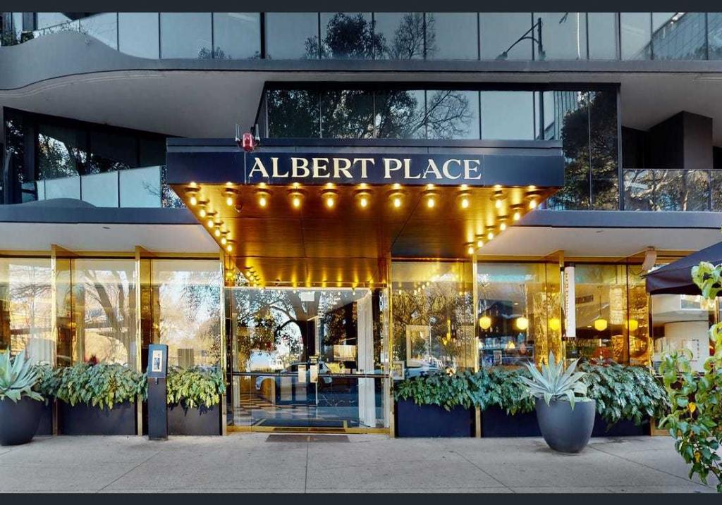 407/8 Bowen Cres, Melbourne, VIC 3004