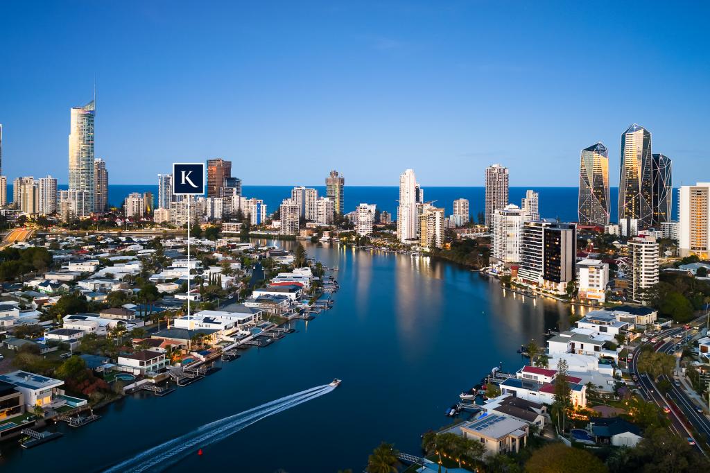 92 Amalfi Dr, Isle Of Capri, QLD 4217