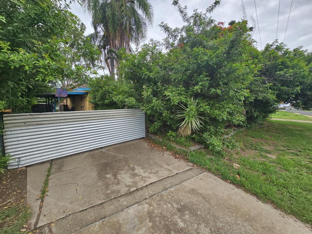 24 Knaggs St, Moura, QLD 4718