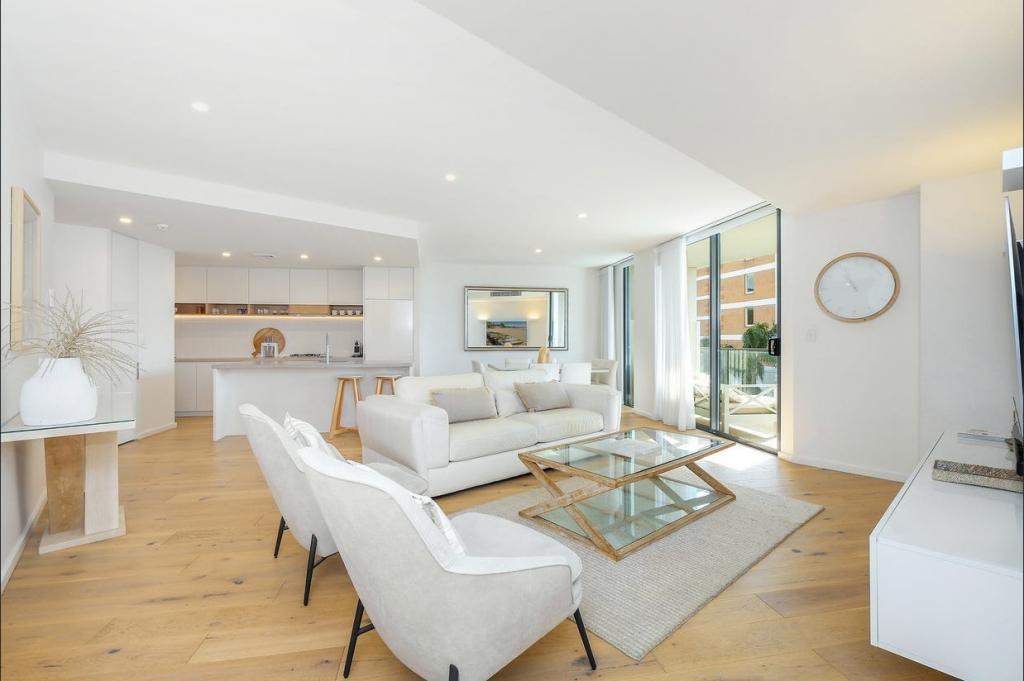 410/6-8 Pine Tree Lane, Terrigal, NSW 2260