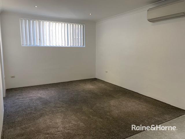 2/112 GRAFTON ST, GOULBURN, NSW 2580