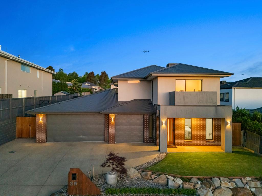 35 Petworth Rise, Officer, VIC 3809
