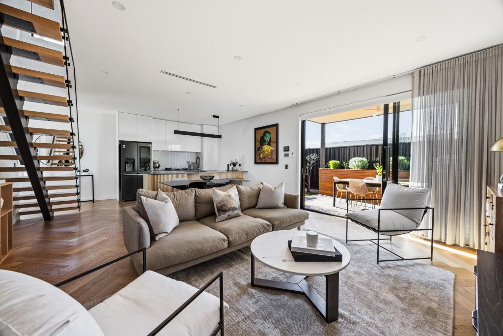 3/33 Mcmahon Rd, Reservoir, VIC 3073