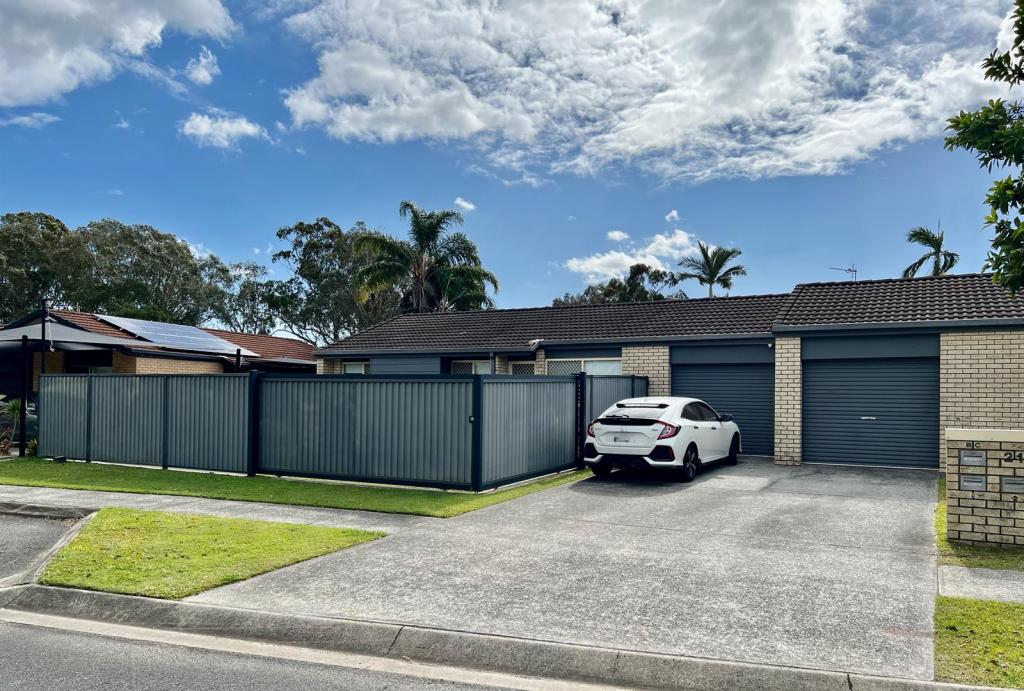 1/21 Crystal Reef Dr, Coombabah, QLD 4216
