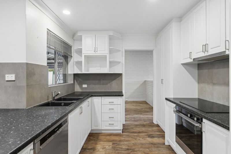37 Abingdon Rd, Swan View, WA 6056