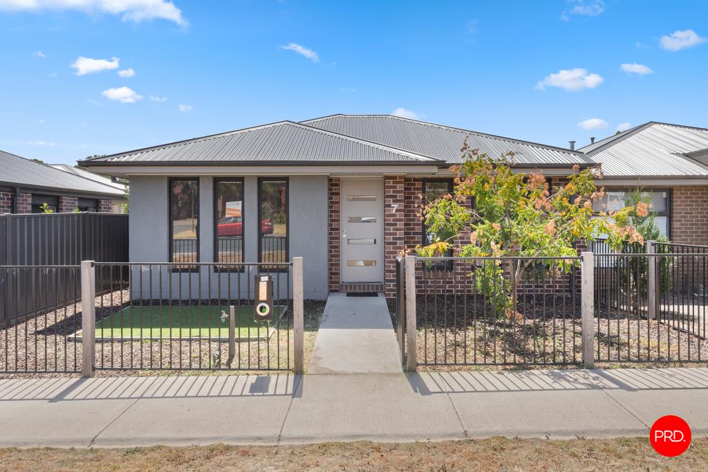 7 Friswell Ave, Flora Hill, VIC 3550